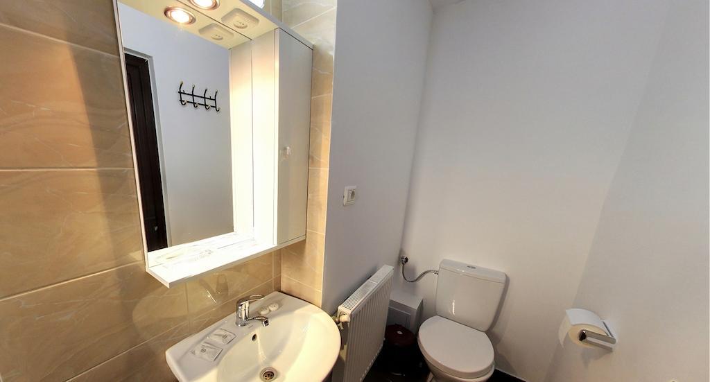 La Storia Guest House Pitesti Ruang foto